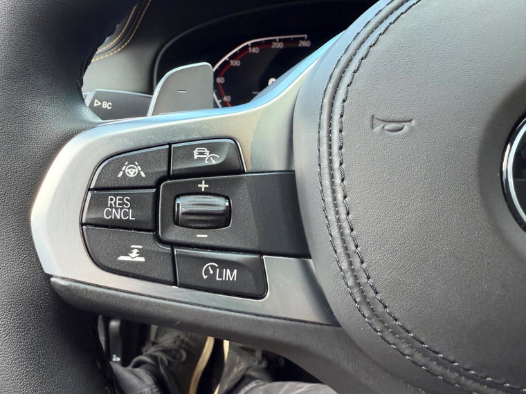 Vehicle Image 26