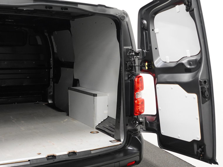 Vehicle Image 36