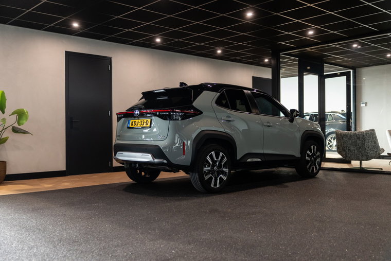 Vehicle Image 3