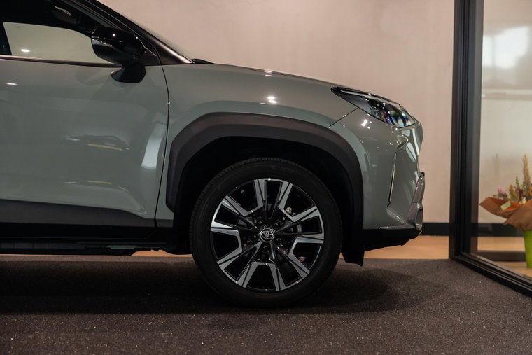 Vehicle Image 14