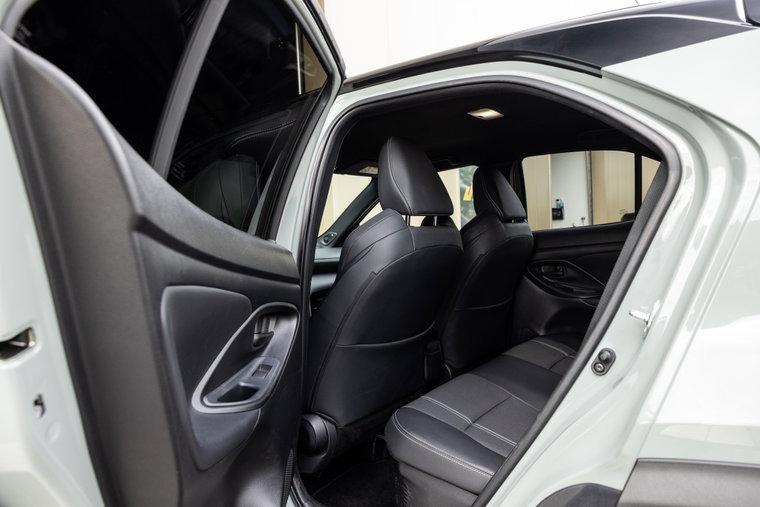 Vehicle Image 6