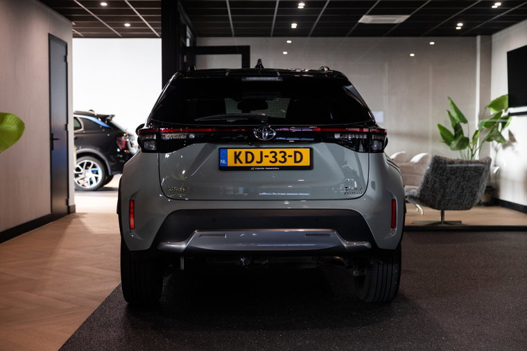 Vehicle Image 10