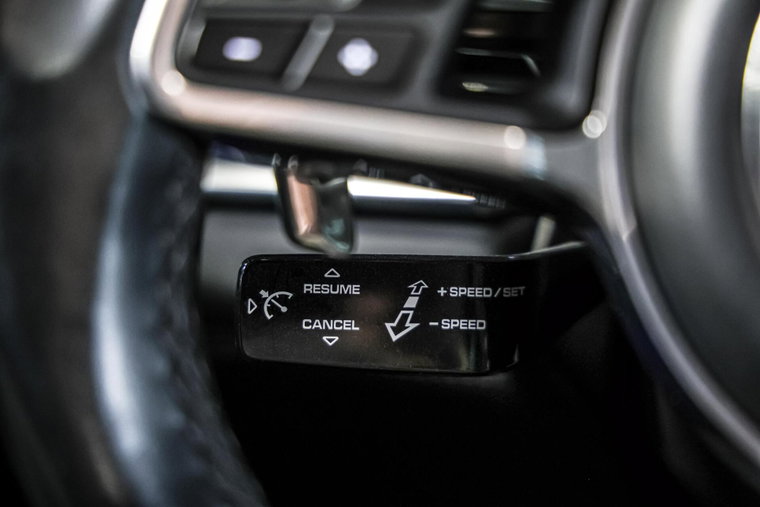 Vehicle Image 38