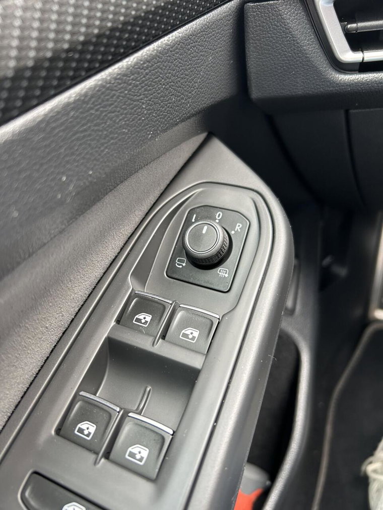 Vehicle Image 41