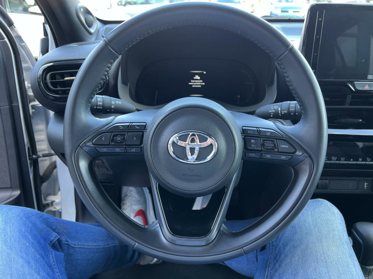 Vehicle Image 19