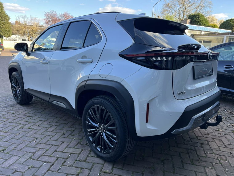 Vehicle Image 8