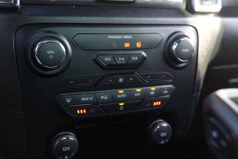 Vehicle Image 28