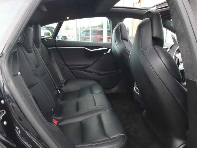 Vehicle Image 38