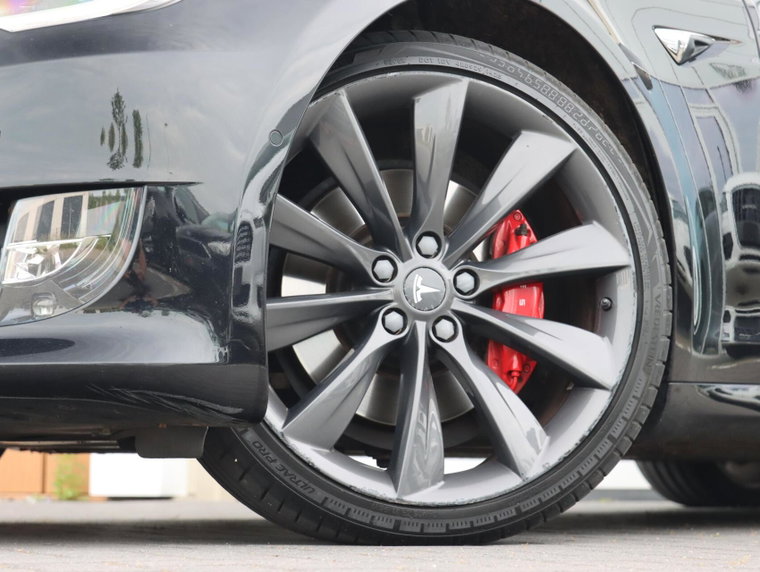 Vehicle Image 11
