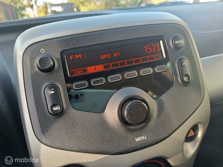 Vehicle Image 17