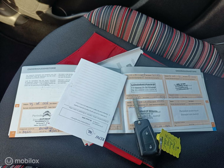 Vehicle Image 21