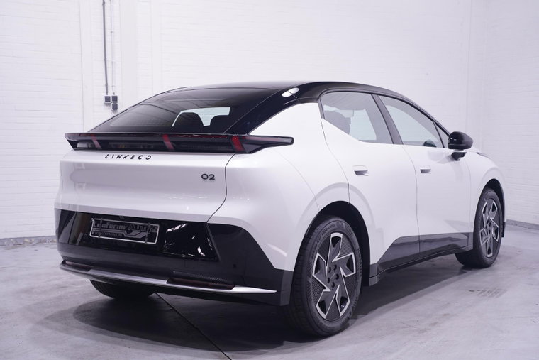 Vehicle Image 10