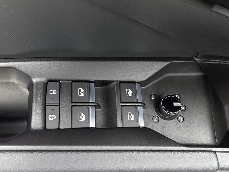 Vehicle Image 38