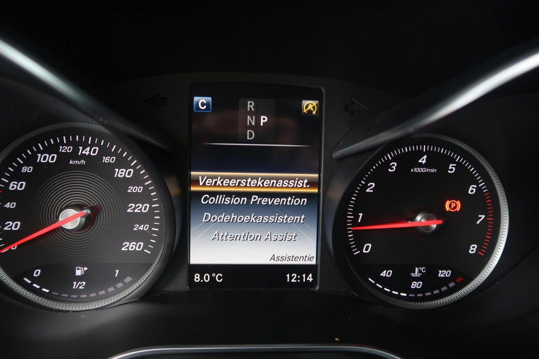 Vehicle Image 32