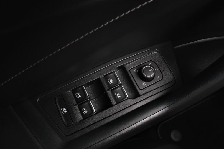 Vehicle Image 24