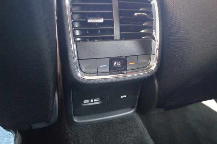 Vehicle Image 29