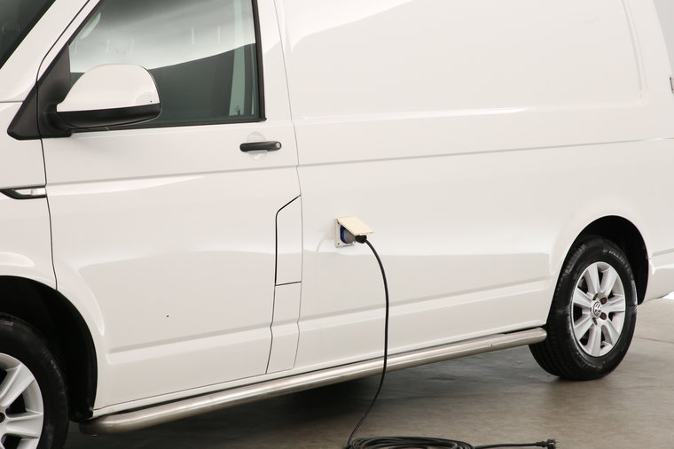 Vehicle Image 9