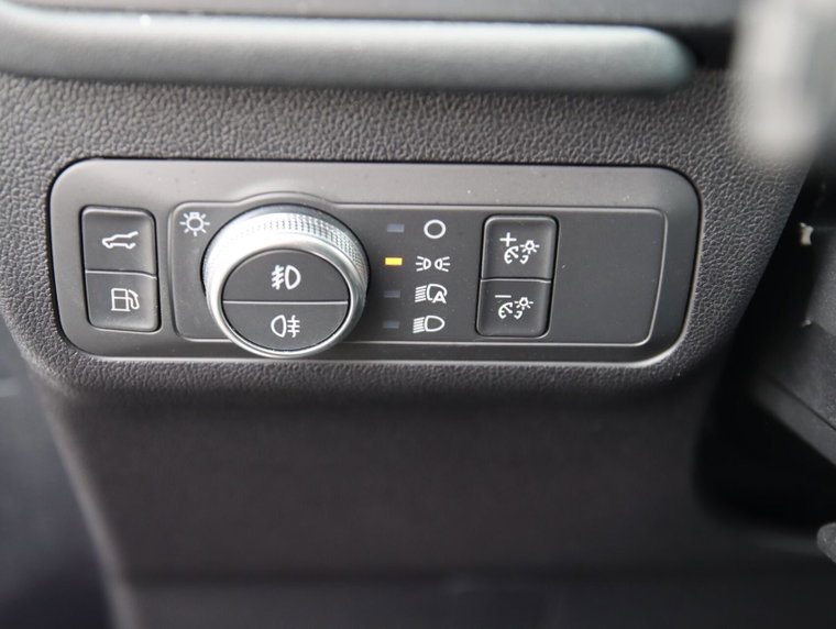 Vehicle Image 42