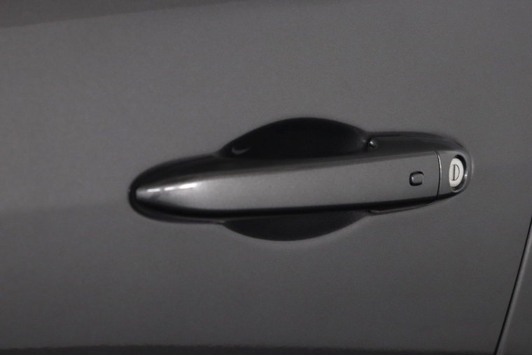 Vehicle Image 33