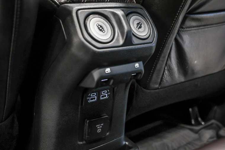 Vehicle Image 40
