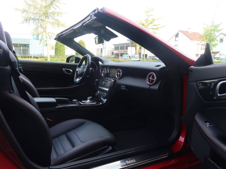 Vehicle Image 33