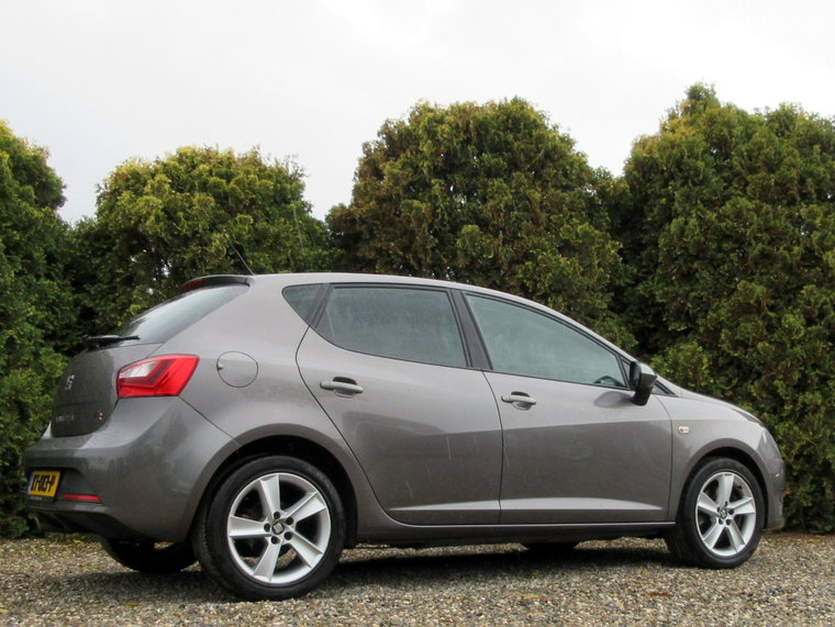Vehicle Image 6