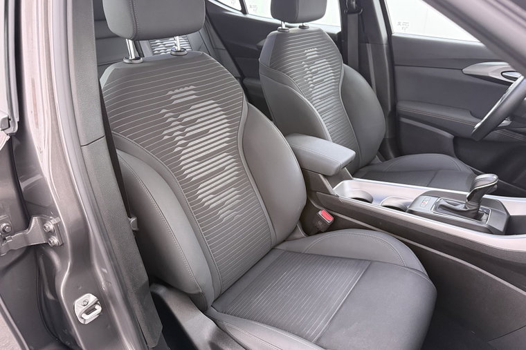 Vehicle Image 14