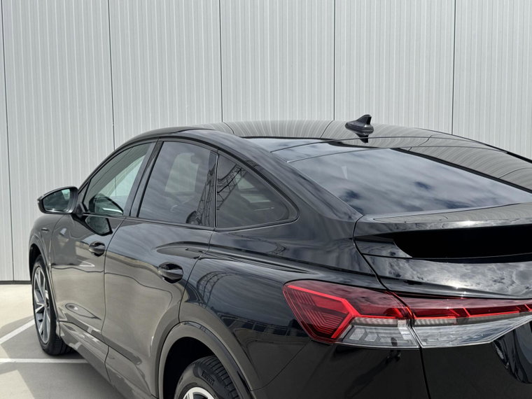 Vehicle Image 40