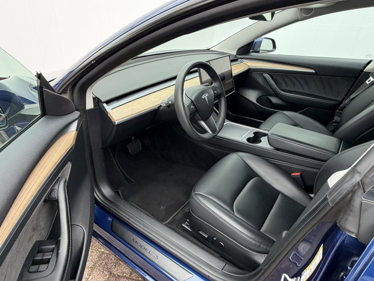Vehicle Image 31