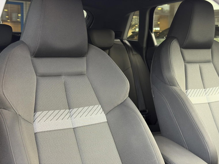 Vehicle Image 39
