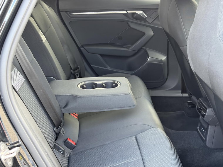 Vehicle Image 41