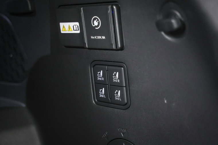 Vehicle Image 33
