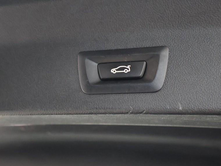 Vehicle Image 43