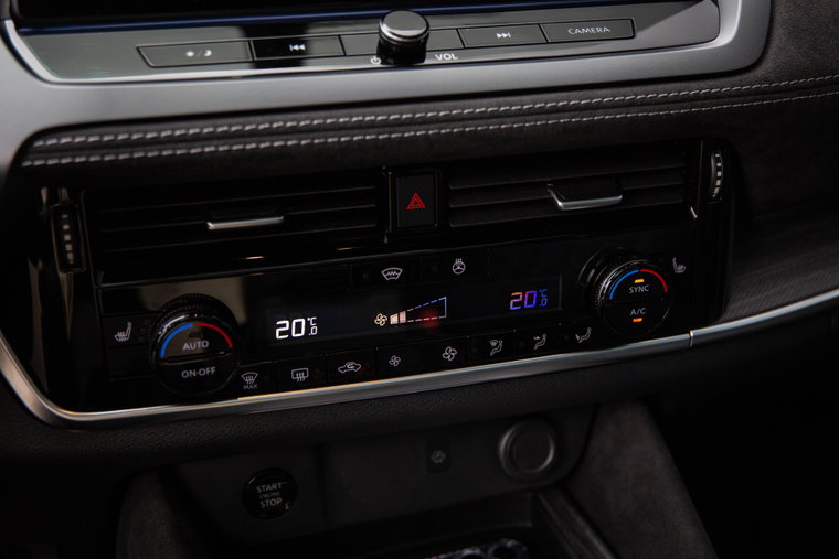 Vehicle Image 27