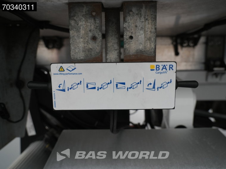 Vehicle Image 22