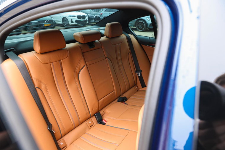 Vehicle Image 34
