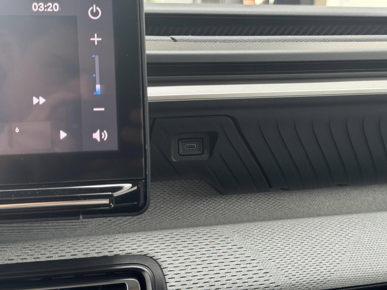 Vehicle Image 38