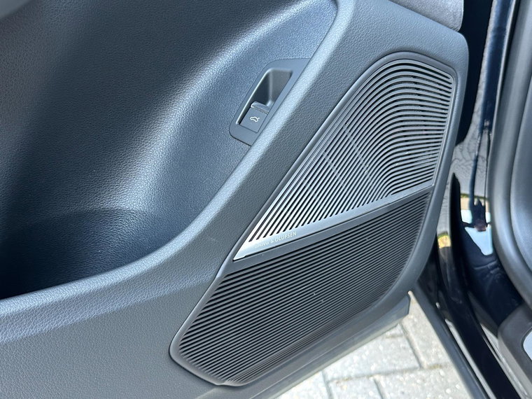 Vehicle Image 48