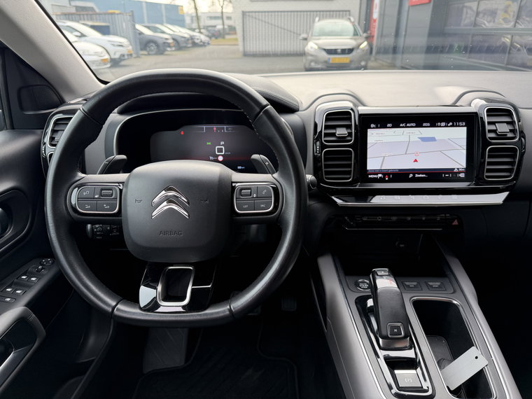 Vehicle Image 13
