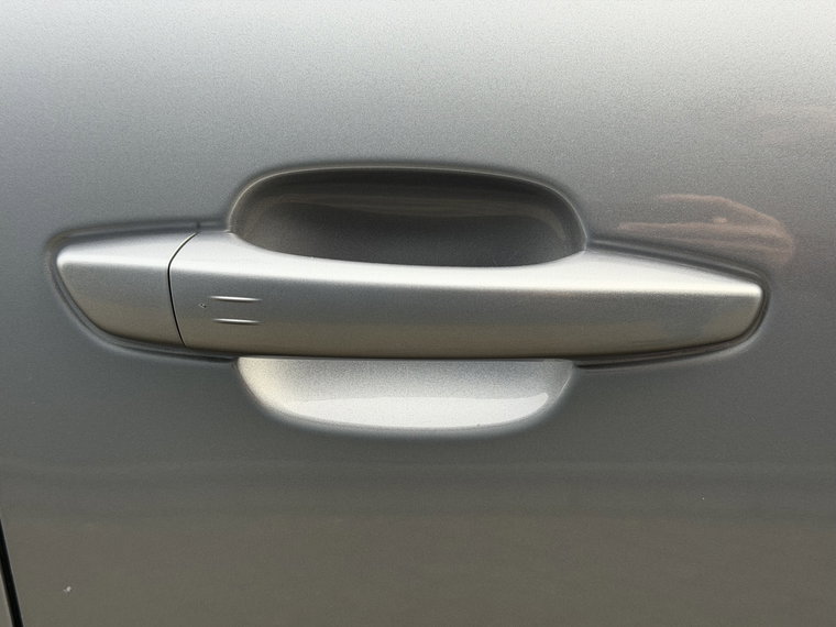 Vehicle Image 32