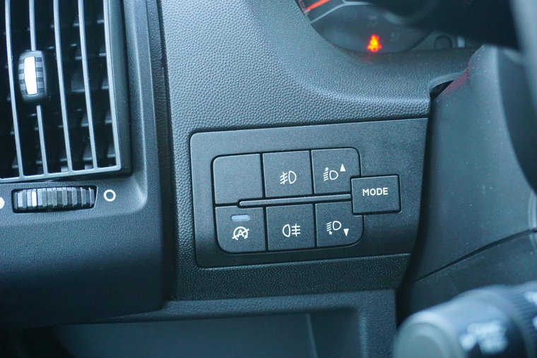 Vehicle Image 26