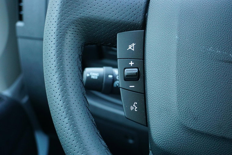 Vehicle Image 30