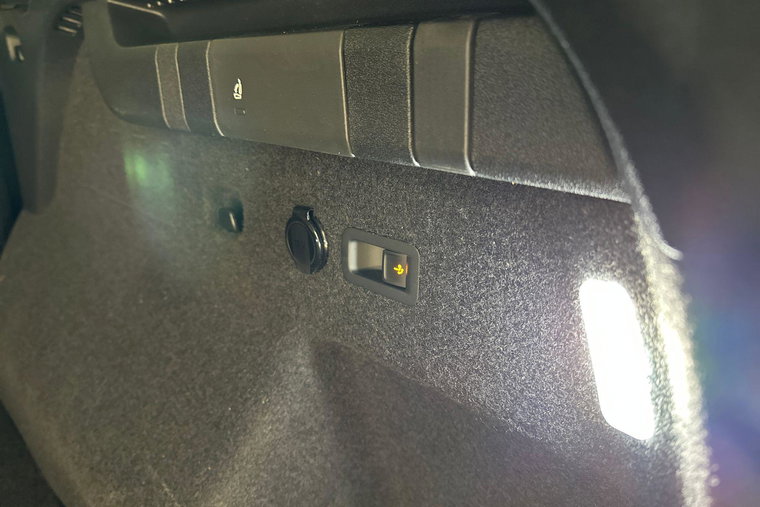 Vehicle Image 37