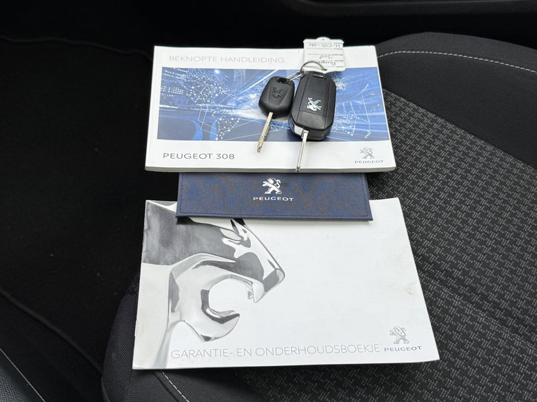 Vehicle Image 40