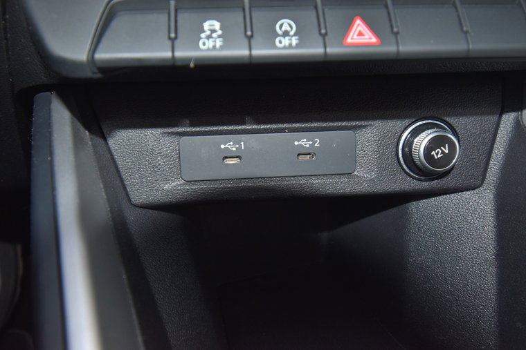 Vehicle Image 24