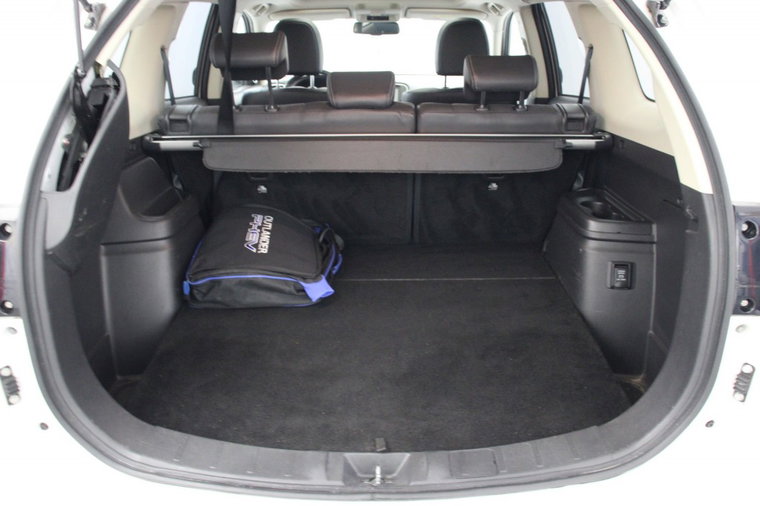 Vehicle Image 13