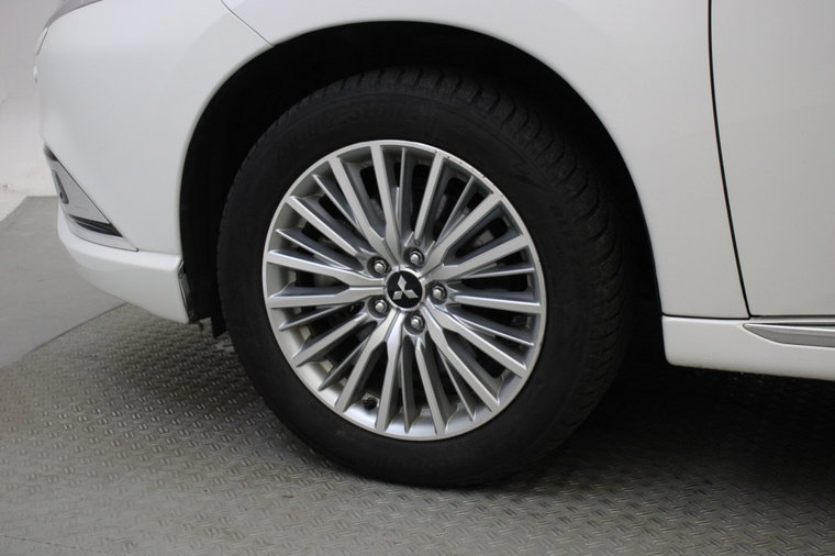 Vehicle Image 37