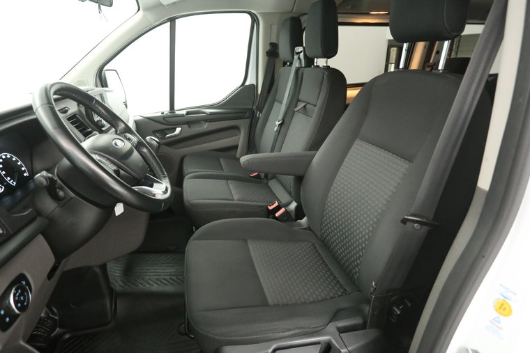 Vehicle Image 15