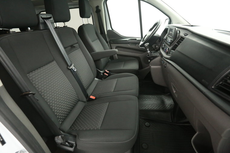 Vehicle Image 16