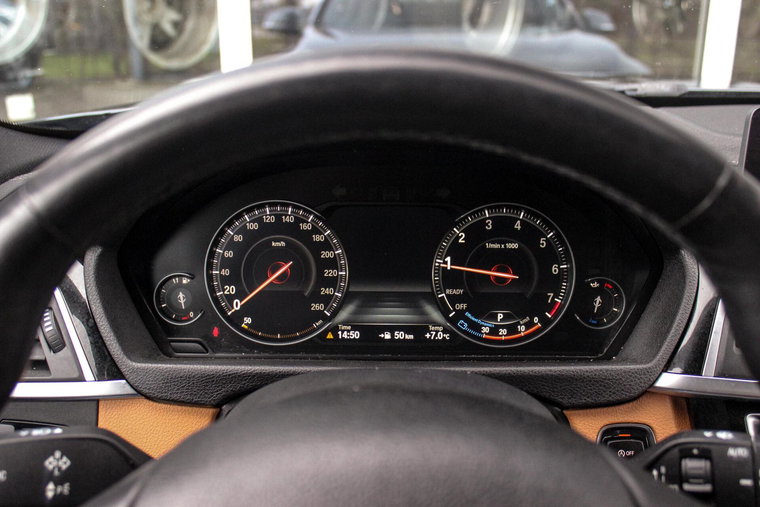 Vehicle Image 23